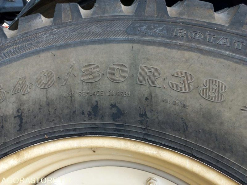 TRACTEUR AGRICOLE NEW HOLLAND EK-378-PK - Tractor: afbeelding 4 TRACTEUR AGRICOLE NEW HOLLAND EK-378-PK - Tractor: afbeelding 4