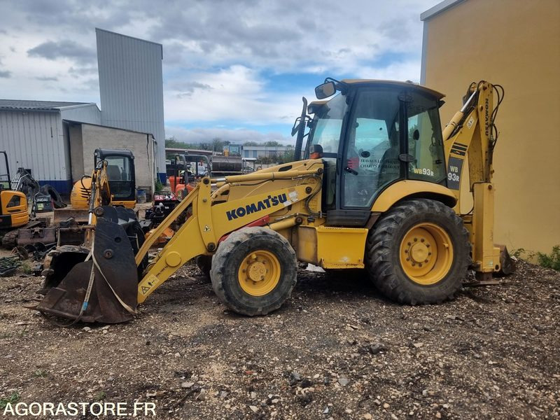 TRACTOPELLE KOMATSU WB93R / F51441 / 2006 / 7 391H / VENTE EN L'ETAT / ROULANT - Graaflaadmachine: afbeelding 3 TRACTOPELLE KOMATSU WB93R / F51441 / 2006 / 7 391H / VENTE EN L'ETAT / ROULANT - Graaflaadmachine: afbeelding 3