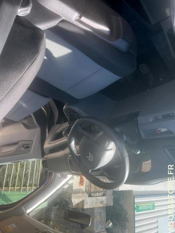 TTC / 0% TVA - MINIBUS CITROEN JUMPY SPACETOURER 1.5L BHDI - 4 portes - 2019 - Minibus, Personenvervoer: afbeelding 4 TTC / 0% TVA - MINIBUS CITROEN JUMPY SPACETOURER 1.5L BHDI - 4 portes - 2019 - Minibus, Personenvervoer: afbeelding 4