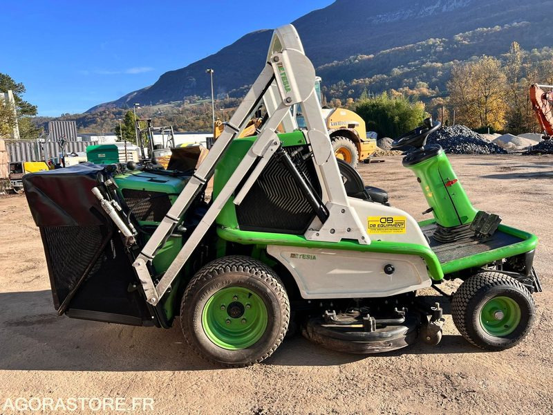 Tondeuse auto portée ETESIA HYDRO 124D - Année 2006 - 2190 heures - Gazonmaaier: afbeelding 3 Tondeuse auto portée ETESIA HYDRO 124D - Année 2006 - 2190 heures - Gazonmaaier: afbeelding 3