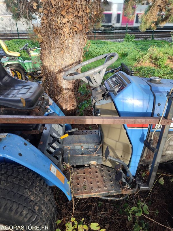 Tracteur ISEKI TM215 - en panne - Tractor: afbeelding 4 Tracteur ISEKI TM215 - en panne - Tractor: afbeelding 4