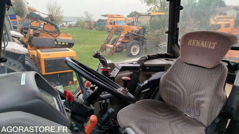 Tracteur RENAULT ERGOS 446 - 2009 - 17145h - 799CKY31 - Tractor: afbeelding 4 Tracteur RENAULT ERGOS 446 - 2009 - 17145h - 799CKY31 - Tractor: afbeelding 4