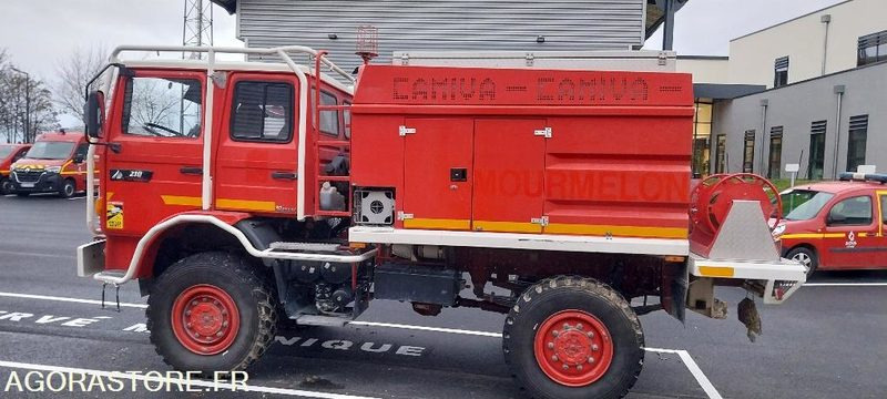 RENAULT M210 4X4 - Trekker: afbeelding 1 RENAULT M210 4X4 - Trekker: afbeelding 1