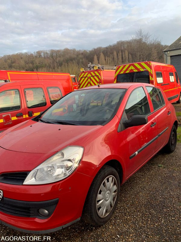 VL RENAULT CLIO3 3739ZH76 - Personenwagen: afbeelding 2 VL RENAULT CLIO3 3739ZH76 - Personenwagen: afbeelding 2