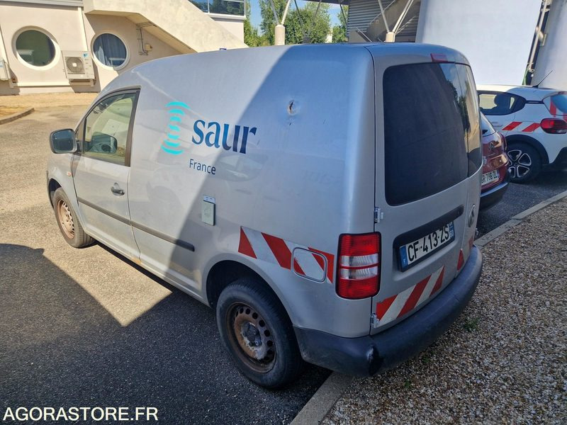 VOLKSWAGEN CADDY - CF413ZS - 2011 / 388 148 KM - Kleine bestelwagen: afbeelding 4 VOLKSWAGEN CADDY - CF413ZS - 2011 / 388 148 KM - Kleine bestelwagen: afbeelding 4