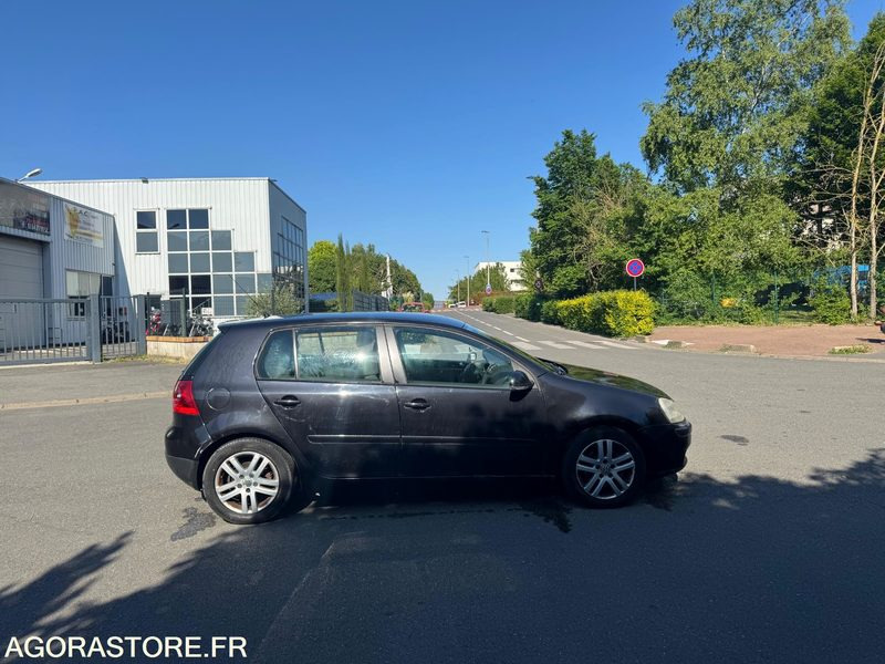 VOLKSWAGEN GOLF V 2.0 140 TDI - 210 000 KM - 2007 - Personenwagen: afbeelding 5 VOLKSWAGEN GOLF V 2.0 140 TDI - 210 000 KM - 2007 - Personenwagen: afbeelding 5