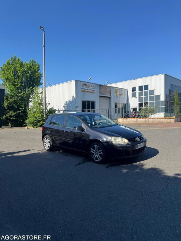 VOLKSWAGEN GOLF V 2.0 140 TDI - 210 000 KM - 2007 - Personenwagen: afbeelding 4 VOLKSWAGEN GOLF V 2.0 140 TDI - 210 000 KM - 2007 - Personenwagen: afbeelding 4