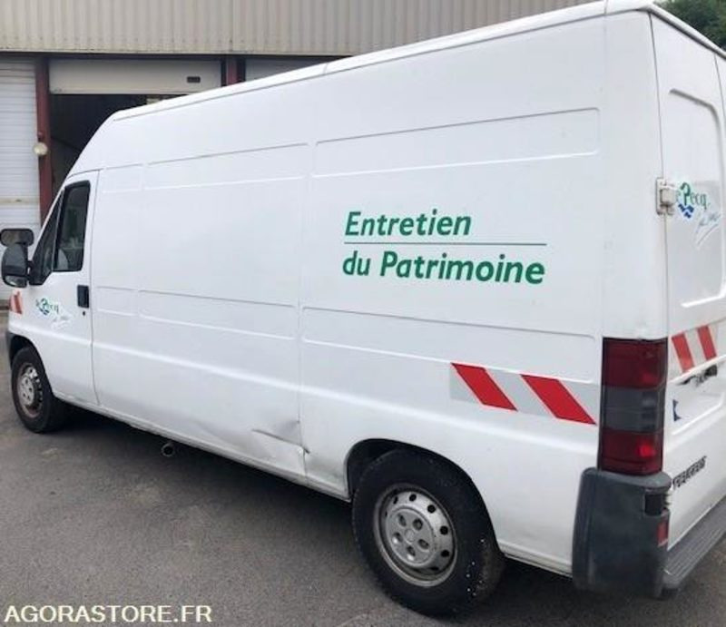 Véhicule PEUGEOT BOXER 2001 NON ROULANT EN L'ETAT - Kleine bestelwagen: afbeelding 2 Véhicule PEUGEOT BOXER 2001 NON ROULANT EN L'ETAT - Kleine bestelwagen: afbeelding 2