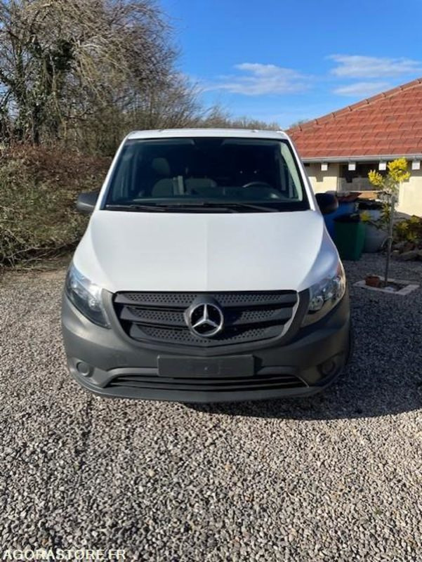Vito Electrique comme neuf + double chargeurs - Gesloten bestelwagen: afbeelding 2 Vito Electrique comme neuf + double chargeurs - Gesloten bestelwagen: afbeelding 2