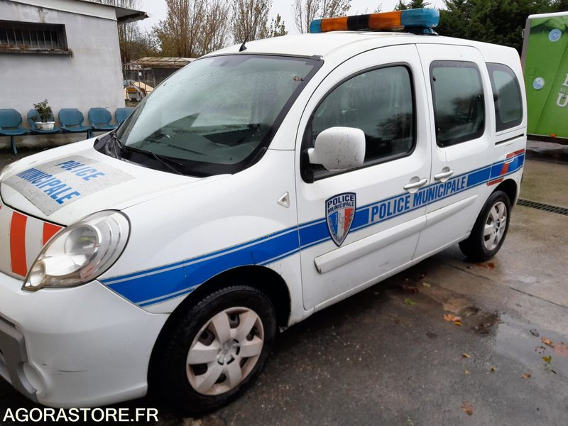 Voiture Renault Kangoo Expression dCi90, 2012 - 196968KM - Kleine bestelwagen: afbeelding 2 Voiture Renault Kangoo Expression dCi90, 2012 - 196968KM - Kleine bestelwagen: afbeelding 2