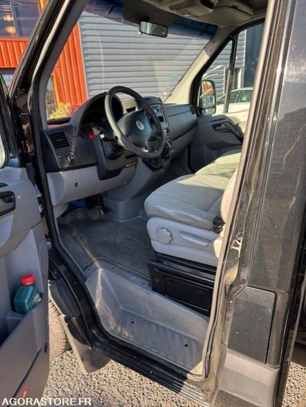 CRAFTER DEPANNEUSE VASP PTE VOITURE CARTE BLANCHE - 2007 - 393000km - Vrachtwagen: afbeelding 5 CRAFTER DEPANNEUSE VASP PTE VOITURE CARTE BLANCHE - 2007 - 393000km - Vrachtwagen: afbeelding 5