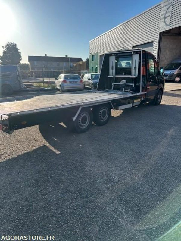 CRAFTER DEPANNEUSE VASP PTE VOITURE CARTE BLANCHE - 2007 - 393000km - Vrachtwagen: afbeelding 2 CRAFTER DEPANNEUSE VASP PTE VOITURE CARTE BLANCHE - 2007 - 393000km - Vrachtwagen: afbeelding 2