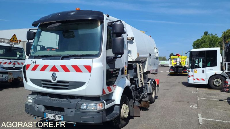 DJ 330 YP - RENAULT MIDLUM 220 - 2014 - 96138KM - Vrachtwagen: afbeelding 2 DJ 330 YP - RENAULT MIDLUM 220 - 2014 - 96138KM - Vrachtwagen: afbeelding 2