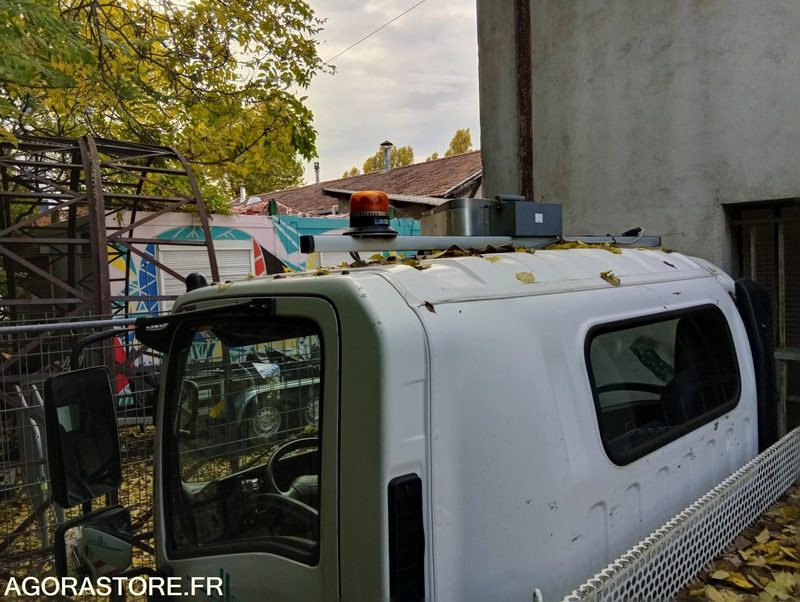 ISUZU - 2012 - 76617kms - Vrachtwagen: afbeelding 2 ISUZU - 2012 - 76617kms - Vrachtwagen: afbeelding 2