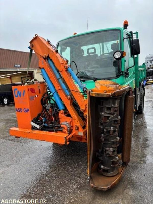 MERCEDES UNIMOG U300C VERSION COMMUNALE 2003 38210 KM + EPAREUSE CMV 450GP - Vrachtwagen: afbeelding 2 MERCEDES UNIMOG U300C VERSION COMMUNALE 2003 38210 KM + EPAREUSE CMV 450GP - Vrachtwagen: afbeelding 2