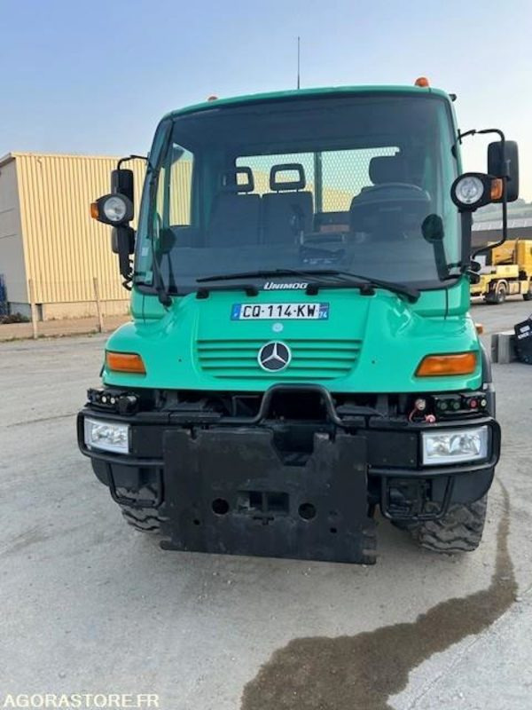MERCEDES UNIMOG U300C VERSION COMMUNALE 2003 38210 KM + EPAREUSE CMV 450GP - Vrachtwagen: afbeelding 5 MERCEDES UNIMOG U300C VERSION COMMUNALE 2003 38210 KM + EPAREUSE CMV 450GP - Vrachtwagen: afbeelding 5