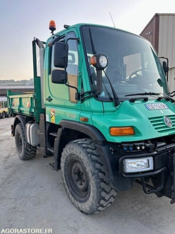 MERCEDES UNIMOG U300C VERSION COMMUNALE 2003 38210 KM + EPAREUSE CMV 450GP - Vrachtwagen: afbeelding 4 MERCEDES UNIMOG U300C VERSION COMMUNALE 2003 38210 KM + EPAREUSE CMV 450GP - Vrachtwagen: afbeelding 4