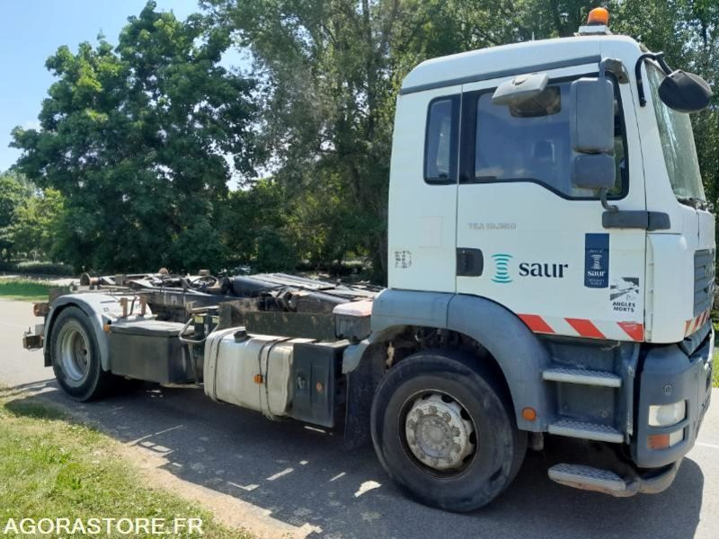POLYBENNE MAN TGA 4x2 // CL658HB // 422 560 KM - 2006 - Vrachtwagen: afbeelding 1 POLYBENNE MAN TGA 4x2 // CL658HB // 422 560 KM - 2006 - Vrachtwagen: afbeelding 1
