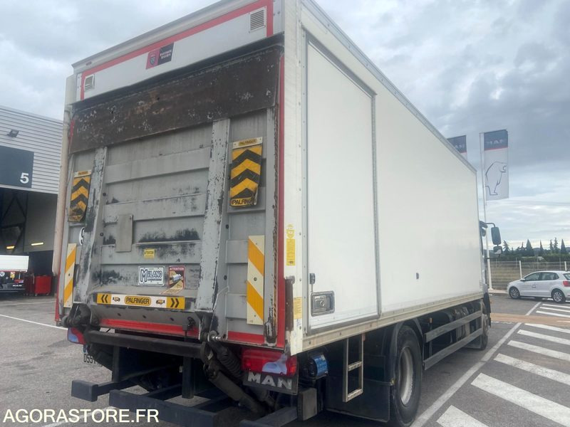 PORTEUR FOURGON MAN TGM - 2018 - 220000 Kms - Vrachtwagen: afbeelding 5 PORTEUR FOURGON MAN TGM - 2018 - 220000 Kms - Vrachtwagen: afbeelding 5