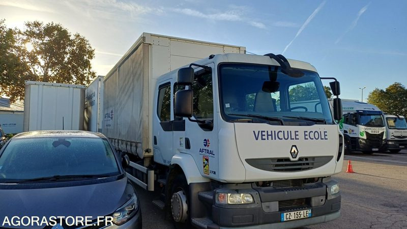 Porteur MIDLUM 270DXI - 2013 - 375360 Kms (3888/CZ-155-LE) - Vrachtwagen: afbeelding 2 Porteur MIDLUM 270DXI - 2013 - 375360 Kms (3888/CZ-155-LE) - Vrachtwagen: afbeelding 2