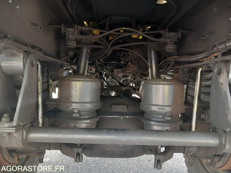 RENAULT KERAX 370 DCI AVEC BI-BENNE (KR0108) - Vrachtwagen: afbeelding 5 RENAULT KERAX 370 DCI AVEC BI-BENNE (KR0108) - Vrachtwagen: afbeelding 5