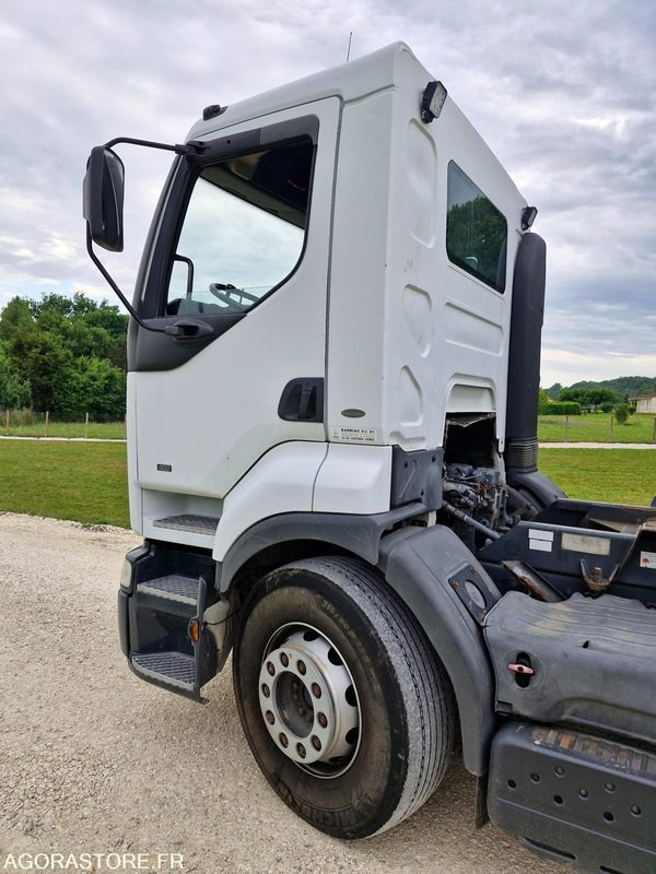 RENAULT PREMIUM ampliroll 400 DCI remorquant avec bras GUIMA - Vrachtwagen: afbeelding 4 RENAULT PREMIUM ampliroll 400 DCI remorquant avec bras GUIMA - Vrachtwagen: afbeelding 4