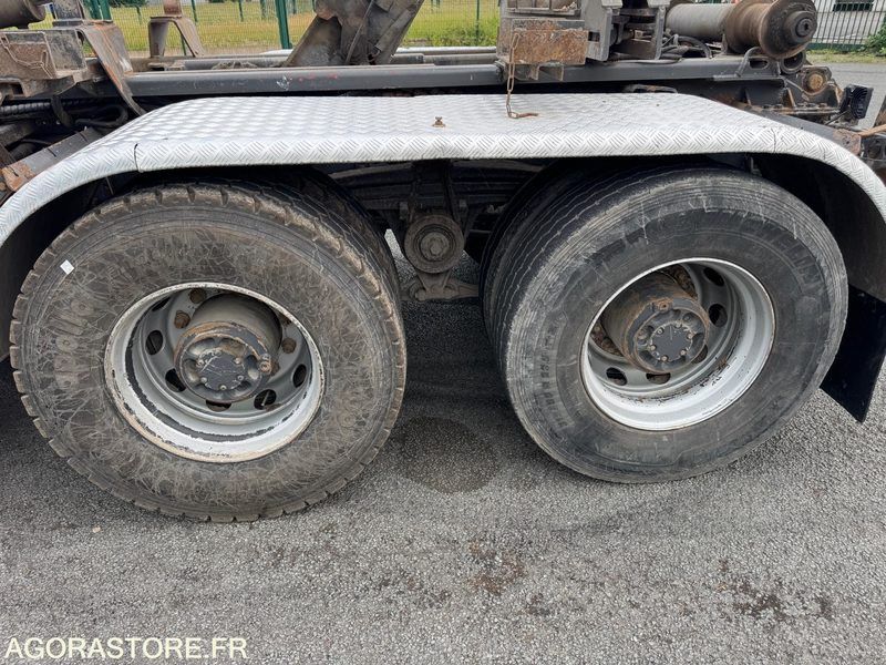 Vrachtwagen Volvo FM 400 8X4 ampliroll - 2009 - 763559KM: afbeelding 11