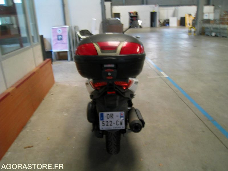 YAMAHA XMAX 125cc ABS 2014 - Motorfiets: afbeelding 3 YAMAHA XMAX 125cc ABS 2014 - Motorfiets: afbeelding 3