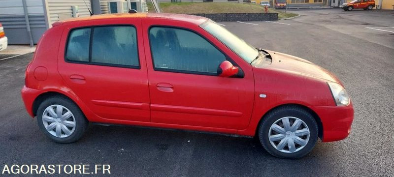 Renault clio 1.5 dci (roulante) - Personenwagen: afbeelding 3 Renault clio 1.5 dci (roulante) - Personenwagen: afbeelding 3