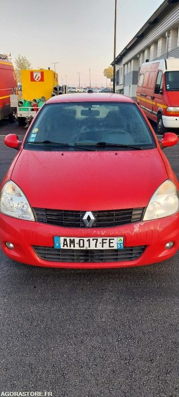 Renault clio 1.5 dci (roulante) - Personenwagen: afbeelding 2 Renault clio 1.5 dci (roulante) - Personenwagen: afbeelding 2