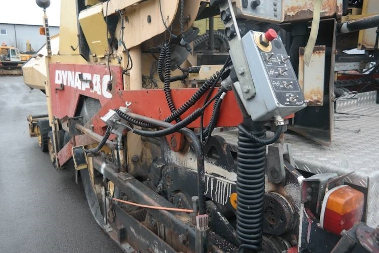 Asfaltafwerkmachine Dynapack F121 4WD: afbeelding 6