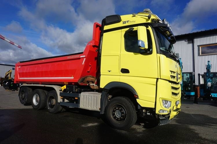 Mercedes-Benz Arocs 3263 , 8x4 Tridem - Kipper vrachtwagen: afbeelding 2 Mercedes-Benz Arocs 3263 , 8x4 Tridem - Kipper vrachtwagen: afbeelding 2