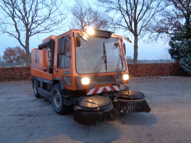 Schmidt Metro 500 4x2 - Veegwagen: afbeelding 3 Schmidt Metro 500 4x2 - Veegwagen: afbeelding 3