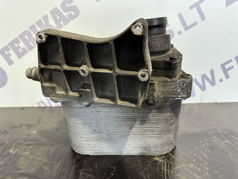 Behr - Oliekoeler voor Vrachtwagen: afbeelding 2 Behr - Oliekoeler voor Vrachtwagen: afbeelding 2