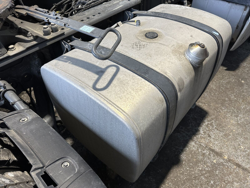 DAF 430L - Brandstoftank voor Vrachtwagen: afbeelding 3 DAF 430L - Brandstoftank voor Vrachtwagen: afbeelding 3