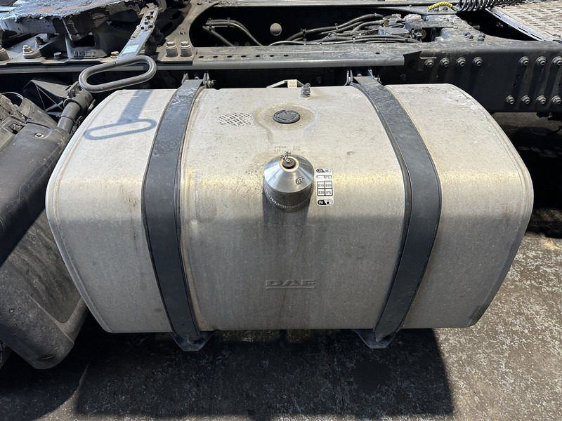 DAF 430L - Brandstoftank voor Vrachtwagen: afbeelding 1 DAF 430L - Brandstoftank voor Vrachtwagen: afbeelding 1