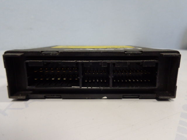 Iveco Multiplex System:Cabin Module ROBERT BOSCH GmbH - ECU voor Vrachtwagen: afbeelding 2 Iveco Multiplex System:Cabin Module ROBERT BOSCH GmbH - ECU voor Vrachtwagen: afbeelding 2