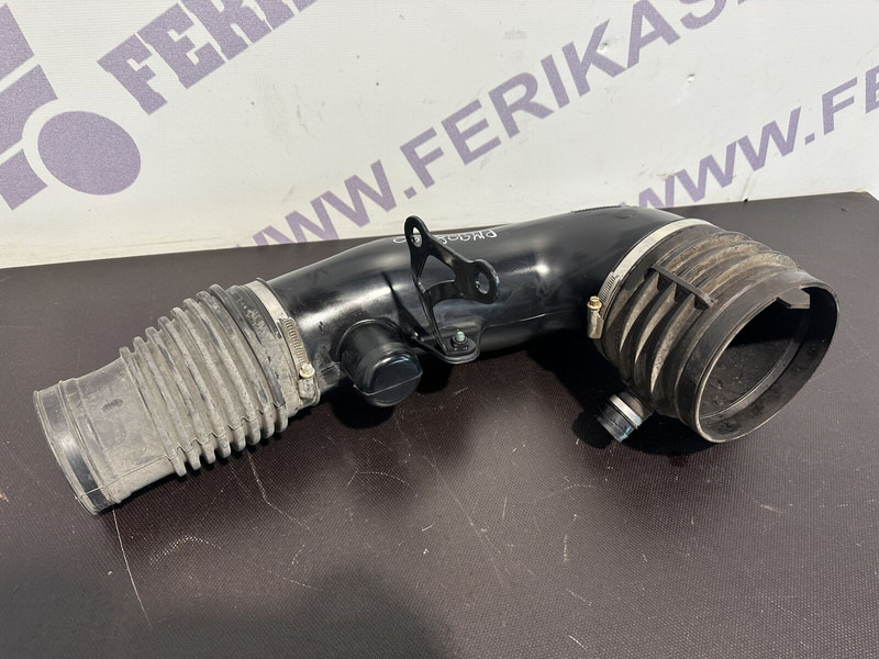 MAN TGX - Luchtinlaatpijp voor Vrachtwagen: afbeelding 1 MAN TGX - Luchtinlaatpijp voor Vrachtwagen: afbeelding 1