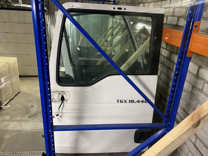 MAN TGX - Deur en onderdelen voor Vrachtwagen: afbeelding 3 MAN TGX - Deur en onderdelen voor Vrachtwagen: afbeelding 3