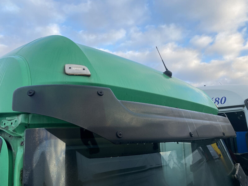 Mercedes-Benz - Zonneklep voor Vrachtwagen: afbeelding 1 Mercedes-Benz - Zonneklep voor Vrachtwagen: afbeelding 1