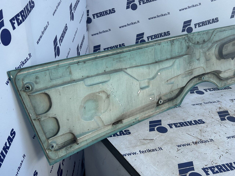 Mercedes-Benz bonnet part - Motorkap voor Vrachtwagen: afbeelding 5 Mercedes-Benz bonnet part - Motorkap voor Vrachtwagen: afbeelding 5