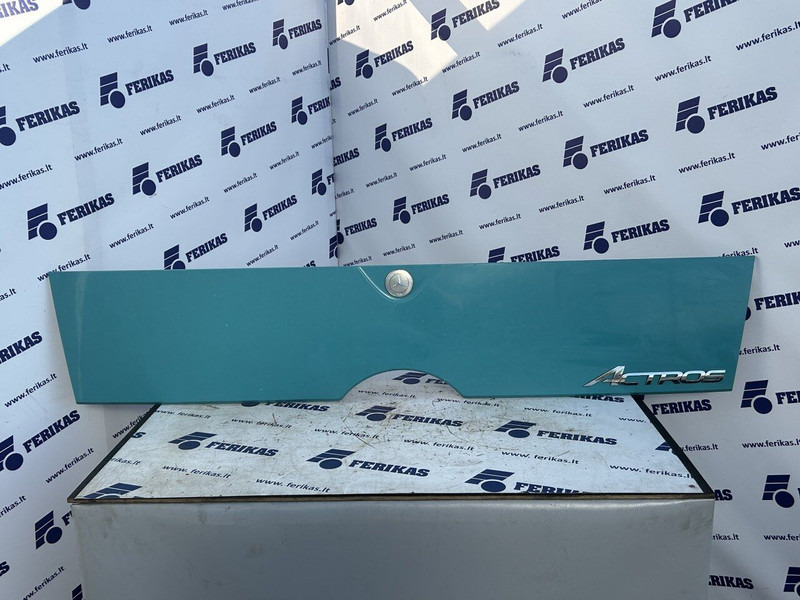 Mercedes-Benz bonnet part - Motorkap voor Vrachtwagen: afbeelding 1 Mercedes-Benz bonnet part - Motorkap voor Vrachtwagen: afbeelding 1