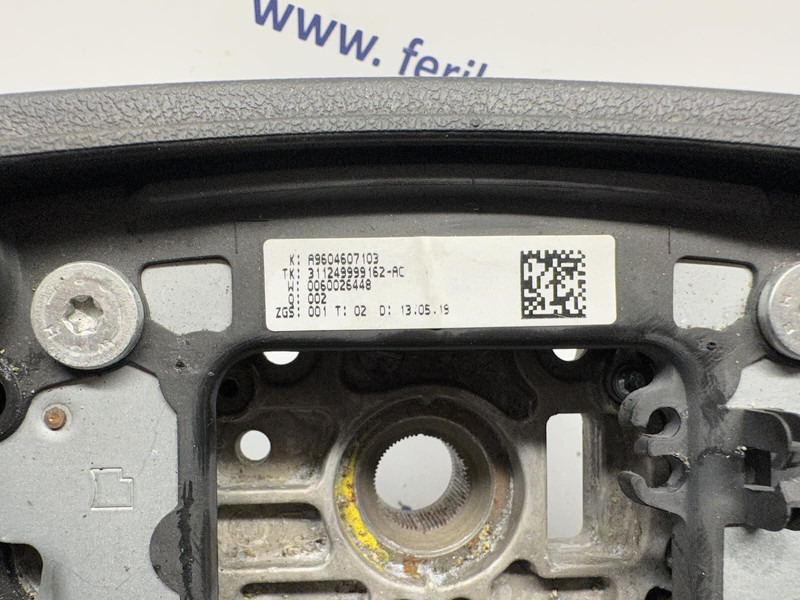 Mercedes-Benz steering wheel - Stuurwiel voor Vrachtwagen: afbeelding 5 Mercedes-Benz steering wheel - Stuurwiel voor Vrachtwagen: afbeelding 5