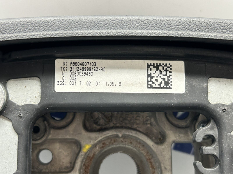 Mercedes-Benz steering wheel, refurbished - Stuurwiel voor Vrachtwagen: afbeelding 5 Mercedes-Benz steering wheel, refurbished - Stuurwiel voor Vrachtwagen: afbeelding 5