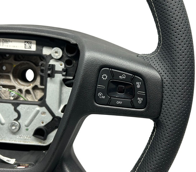 Mercedes-Benz steering wheel, refurbished - Stuurwiel voor Vrachtwagen: afbeelding 4 Mercedes-Benz steering wheel, refurbished - Stuurwiel voor Vrachtwagen: afbeelding 4