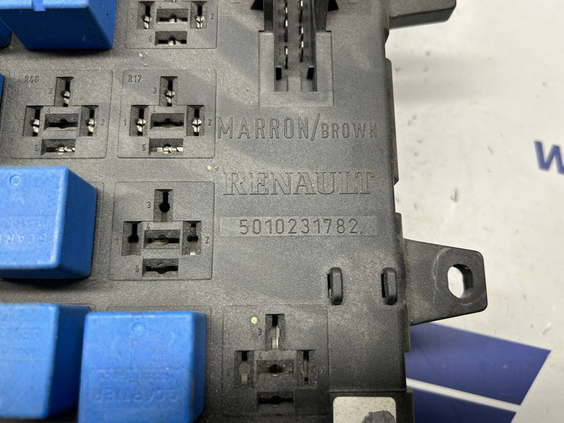 Renault fuse box - Elektrisch systeem: afbeelding 3 Renault fuse box - Elektrisch systeem: afbeelding 3