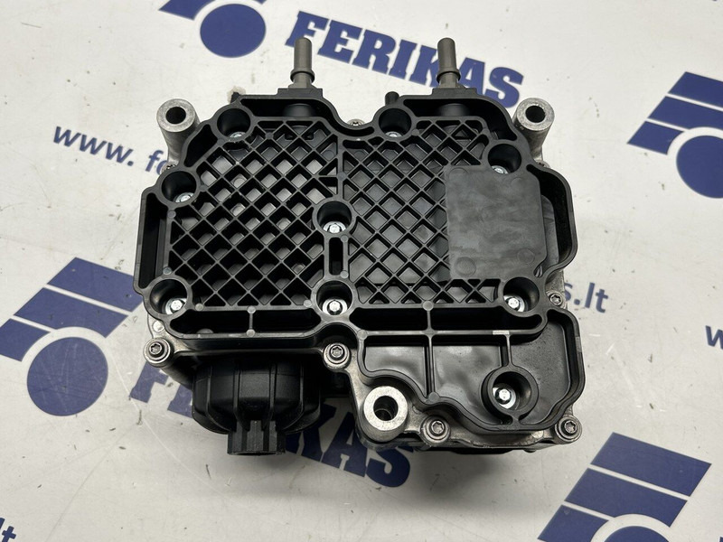 Volvo pump - Uitlaatsysteem voor Vrachtwagen: afbeelding 2 Volvo pump - Uitlaatsysteem voor Vrachtwagen: afbeelding 2