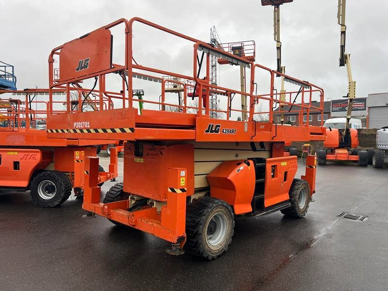 JLG 4394 RT diesel 4x4 15m (1747) - Schaarlift: afbeelding 3 JLG 4394 RT diesel 4x4 15m (1747) - Schaarlift: afbeelding 3