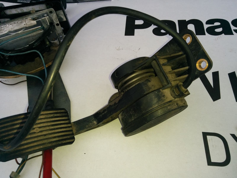 Mercedes-Benz педаль - Motor en onderdelen: afbeelding 2 Mercedes-Benz педаль - Motor en onderdelen: afbeelding 2