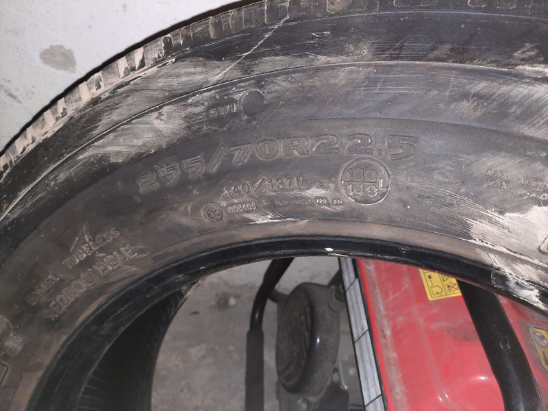 Band voor Vrachtwagen Michelin 295*80R22.5 255*70 \ 275*70* 265\70R19.5: afbeelding 13